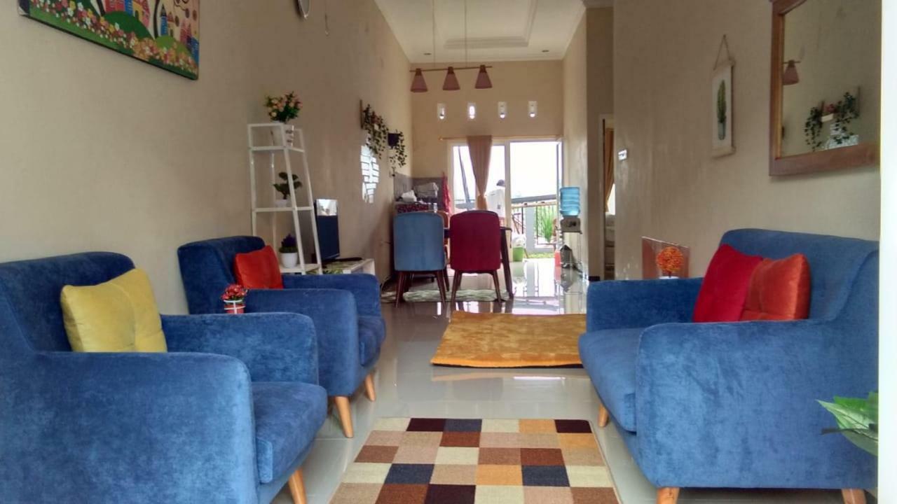 Homestay Wahyudi 1 Syariah Tlekung Buitenkant foto