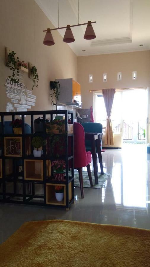 Homestay Wahyudi 1 Syariah Tlekung Buitenkant foto